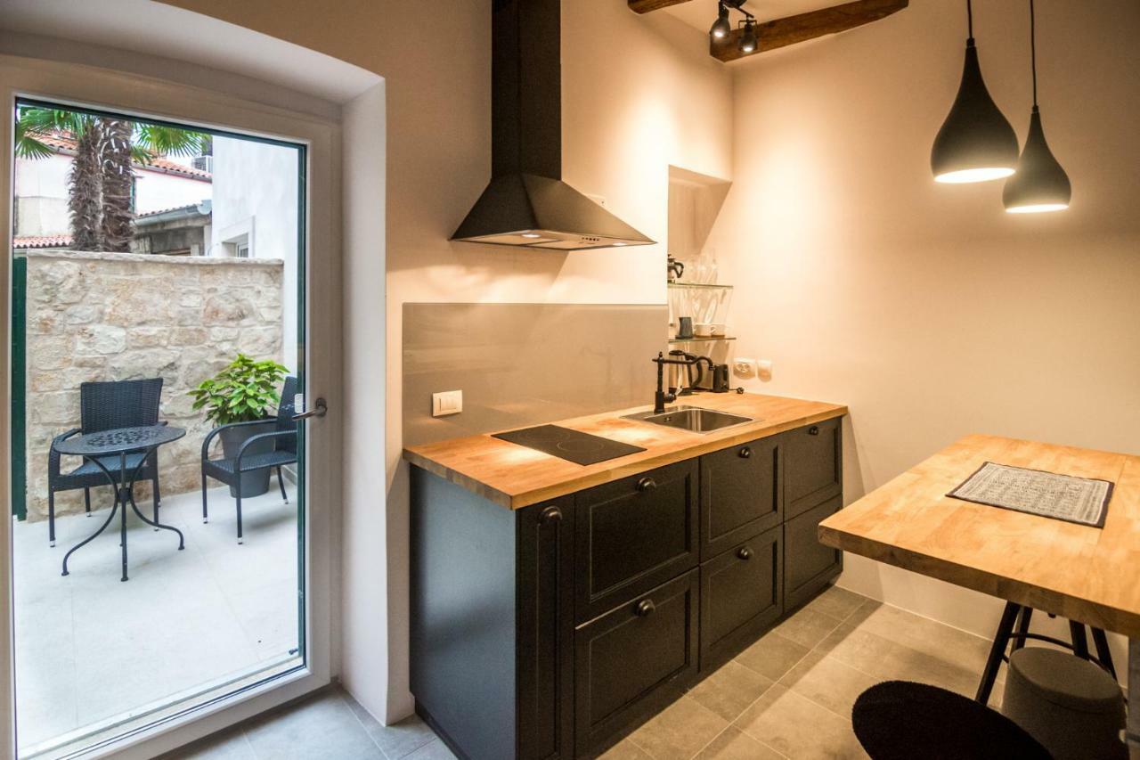Studio Bluestone Rovinj Exteriör bild