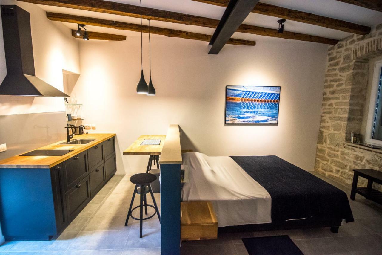 Studio Bluestone Rovinj Exteriör bild